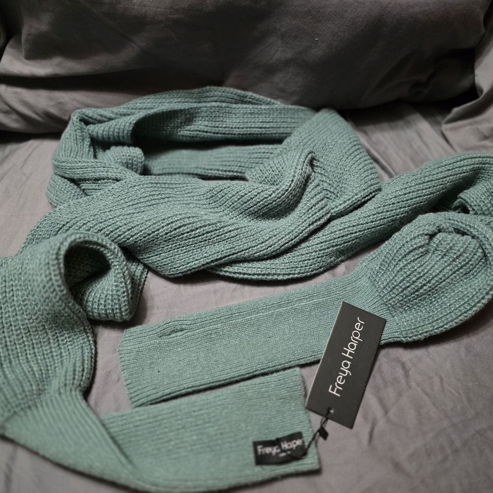 Freya Harper Sage Knit Scarf NWT